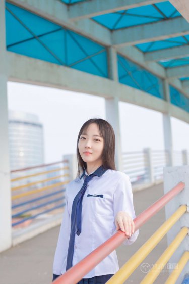 医生含着我的奶边摸边做视频